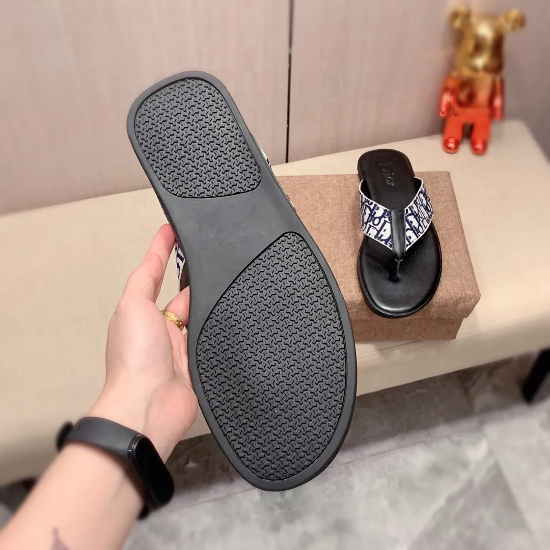 Slippers: New model factory price 220: 🎩🎩🔥🔥《Dior* 》【High·Version】Series of slippers, top purchasing agent🔍🔍Men's 2020 counters are on sale at the same time, imported from Italy, original selected cowhide, exquisite workmanship,), sole: (super comfortable) original factory special supply Original sole, ⚠️Exclusive double-layer movable molded sole, super comfortable⚠️, real shot 🎬The real thing is more beautiful🔍🔍original quality, you can go in and out of the counter at will, 266 positive code 38-44, long-term availability